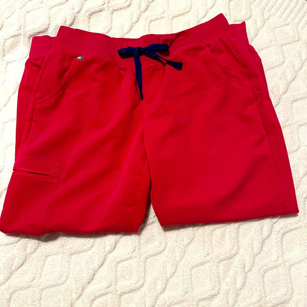Figs scrub pants, Zamora jogger, size medium petite, color is “Ultra Rose”